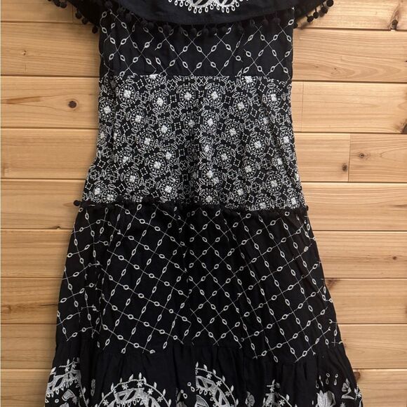 By Anthropologie Size 4 Marisol Off The Shoulder Embroidered Boho Midi Dress - Picture 9 of 16